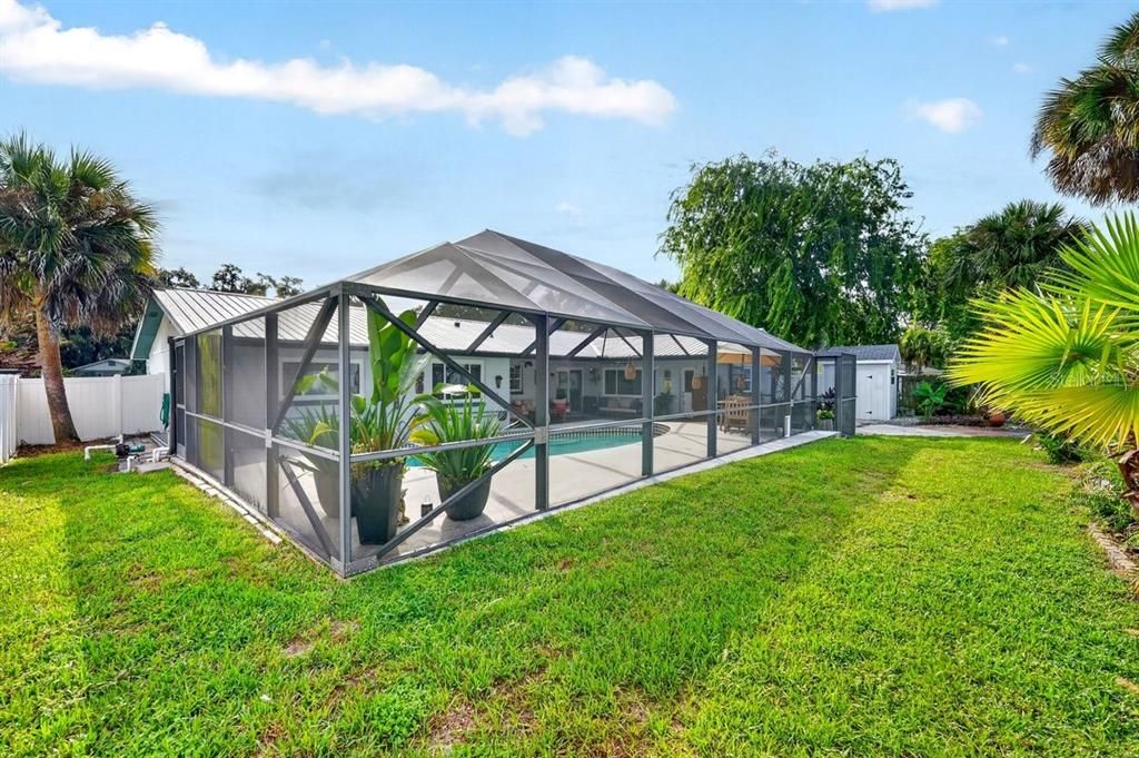For Sale: $405,000 (3 beds, 2 baths, 1599 Square Feet)
