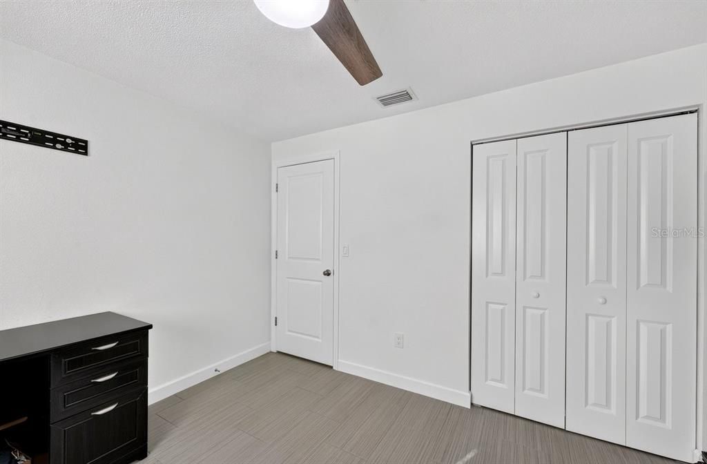 For Sale: $405,000 (3 beds, 2 baths, 1599 Square Feet)