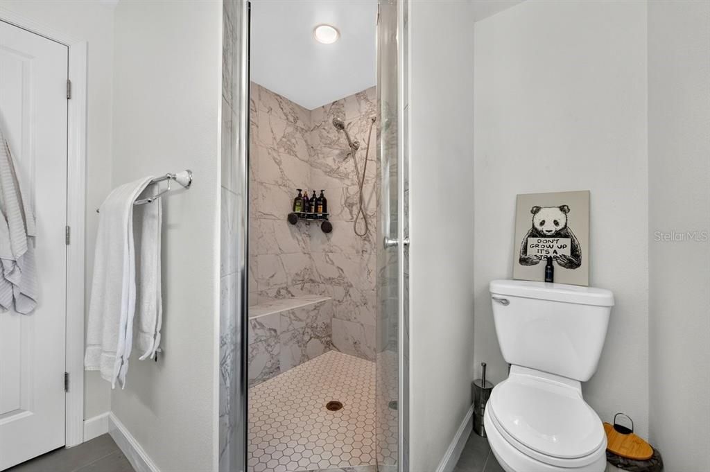 For Sale: $405,000 (3 beds, 2 baths, 1599 Square Feet)