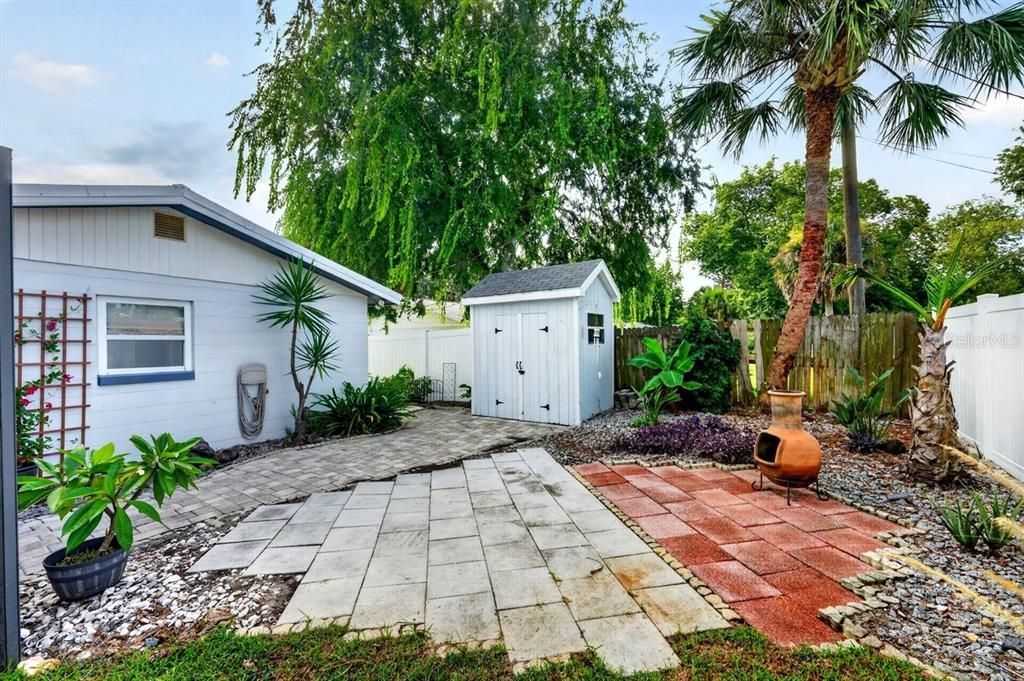 For Sale: $405,000 (3 beds, 2 baths, 1599 Square Feet)