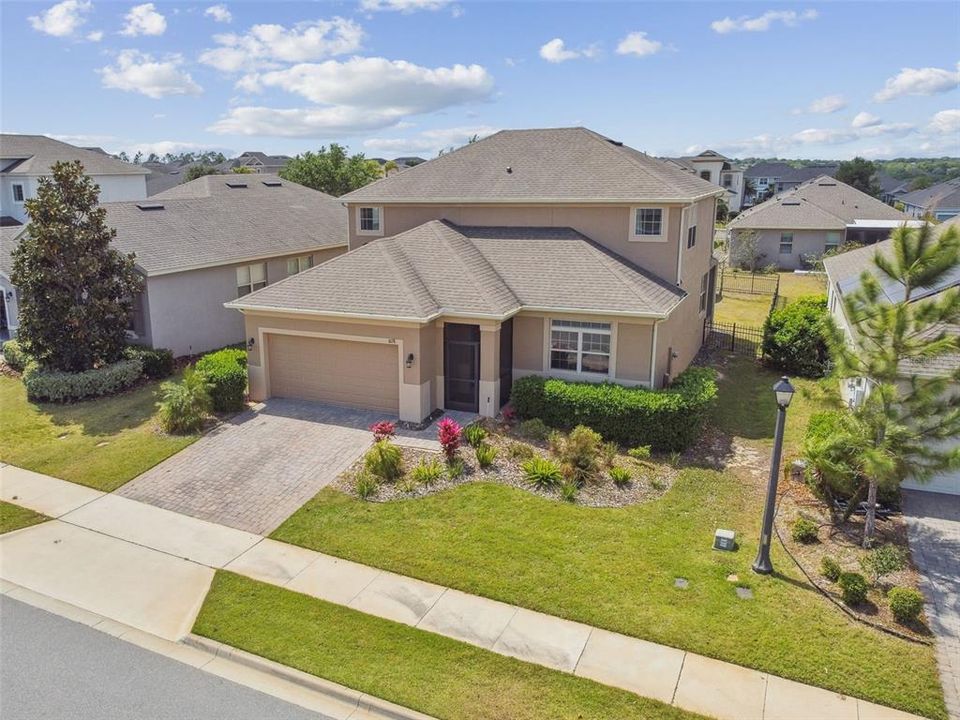 Active With Contract: $525,000 (4 beds, 2 baths, 2560 Square Feet)