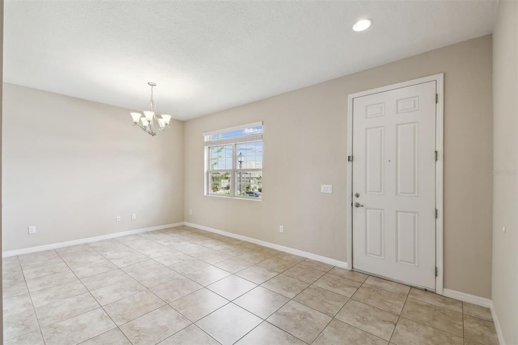 Active With Contract: $525,000 (4 beds, 2 baths, 2560 Square Feet)