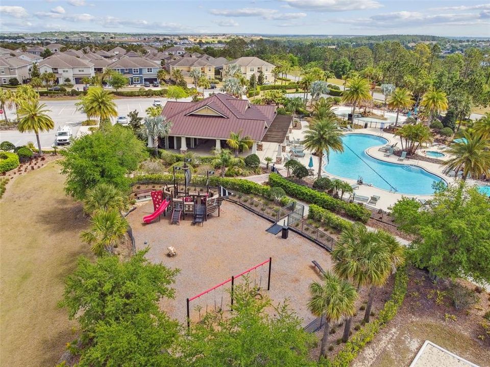 Active With Contract: $525,000 (4 beds, 2 baths, 2560 Square Feet)
