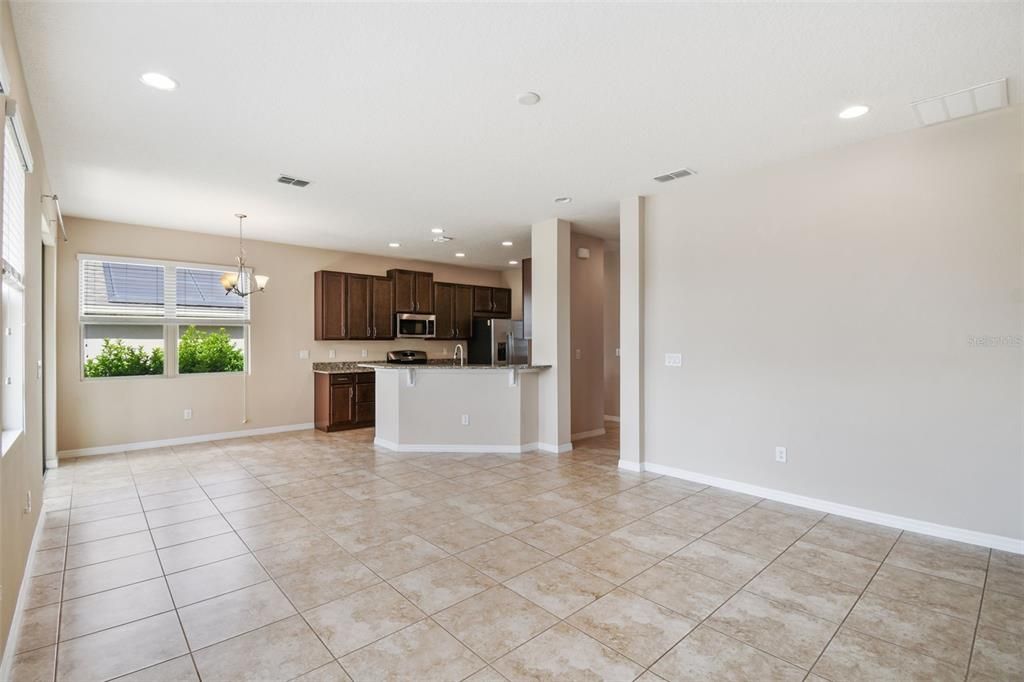 Active With Contract: $525,000 (4 beds, 2 baths, 2560 Square Feet)