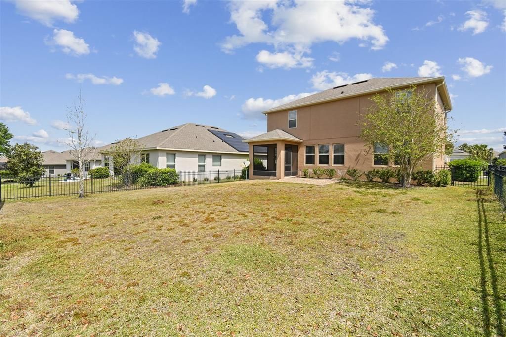 Active With Contract: $525,000 (4 beds, 2 baths, 2560 Square Feet)