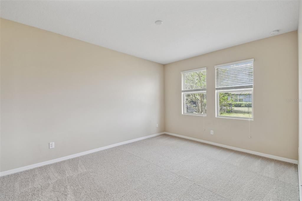 Active With Contract: $525,000 (4 beds, 2 baths, 2560 Square Feet)