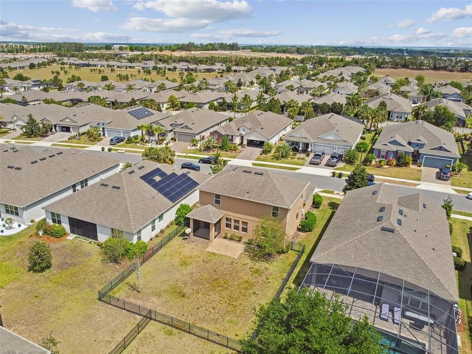 Active With Contract: $525,000 (4 beds, 2 baths, 2560 Square Feet)