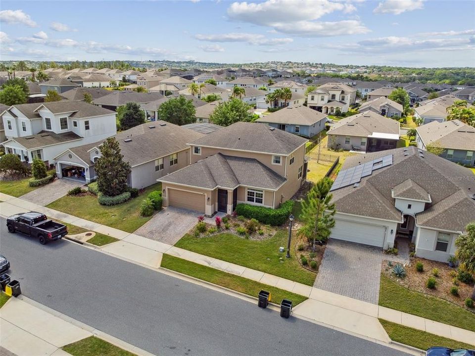 Active With Contract: $525,000 (4 beds, 2 baths, 2560 Square Feet)
