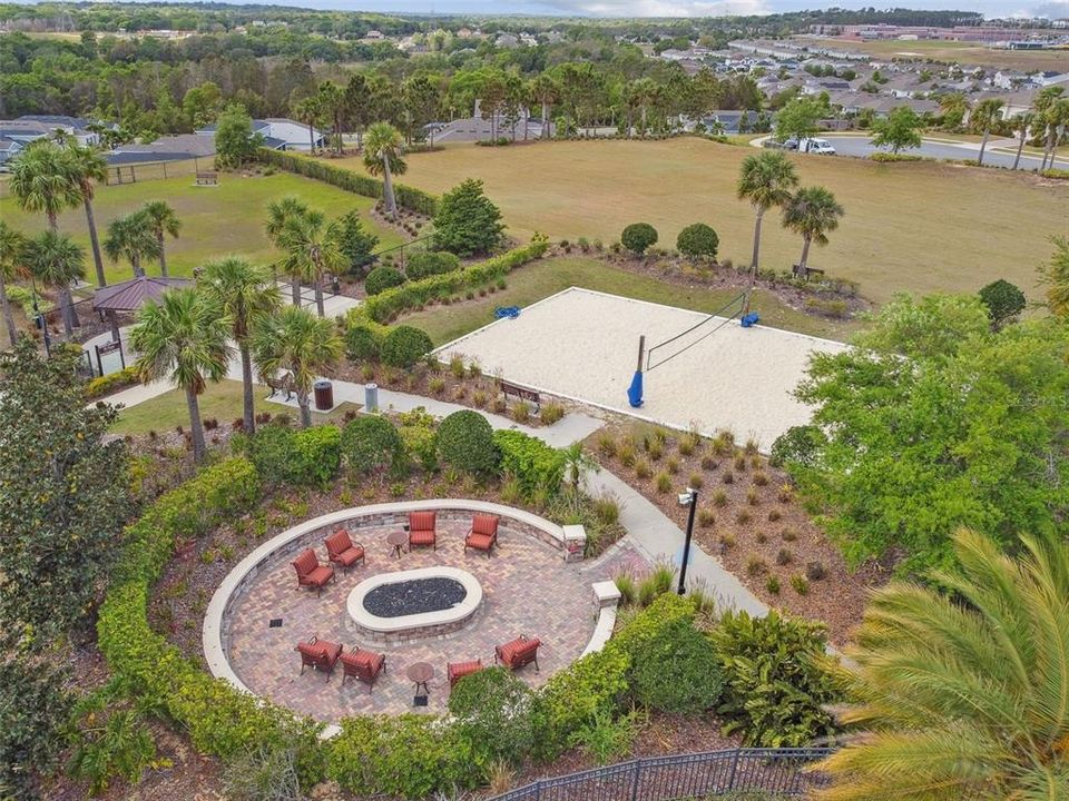 Active With Contract: $525,000 (4 beds, 2 baths, 2560 Square Feet)