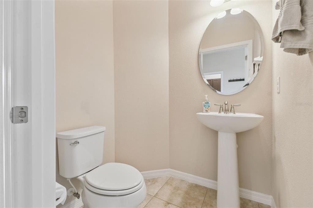Active With Contract: $525,000 (4 beds, 2 baths, 2560 Square Feet)