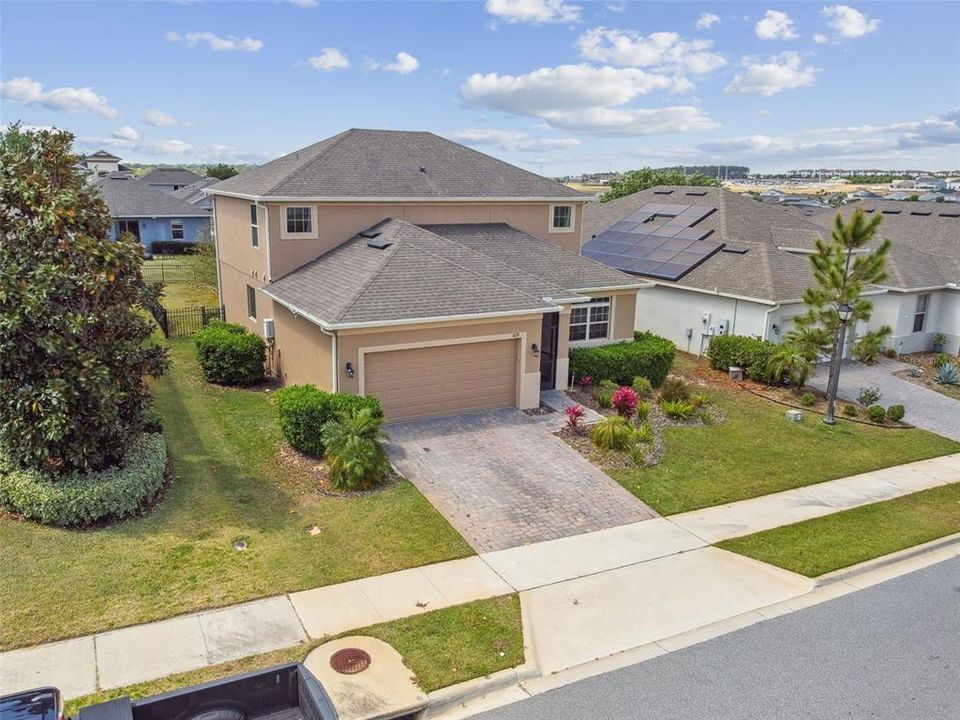 Active With Contract: $525,000 (4 beds, 2 baths, 2560 Square Feet)