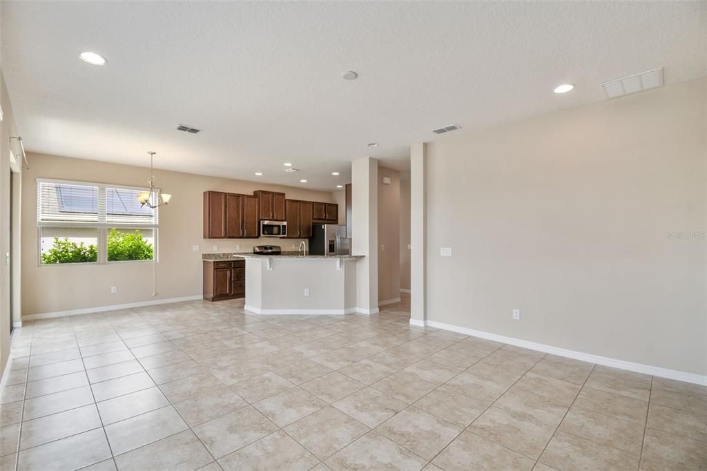 Active With Contract: $525,000 (4 beds, 2 baths, 2560 Square Feet)