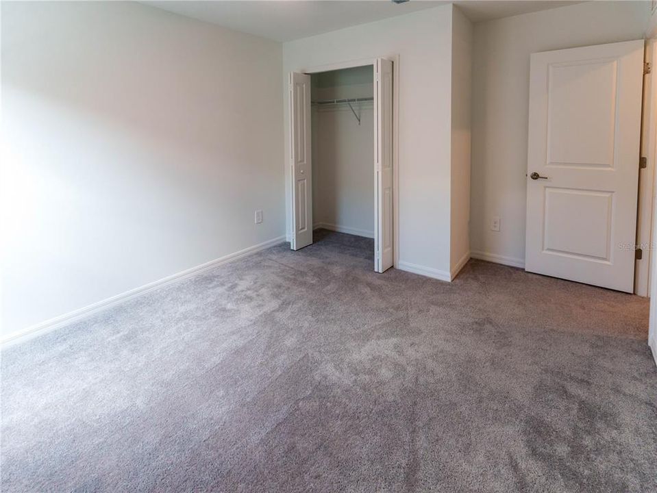 For Sale: $409,900 (6 beds, 3 baths, 2580 Square Feet)