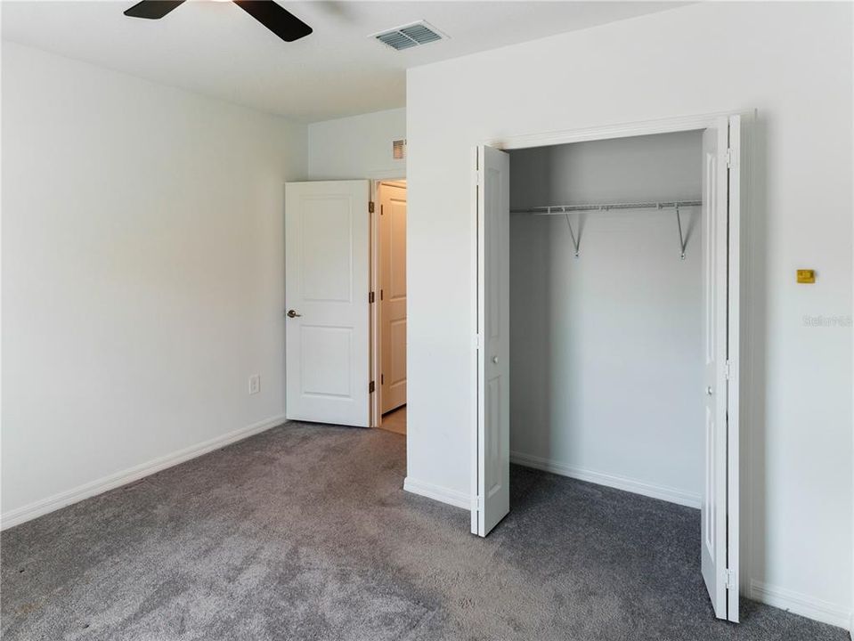For Sale: $409,900 (6 beds, 3 baths, 2580 Square Feet)