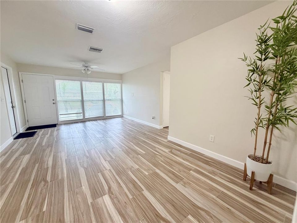 For Rent: $1,875 (2 beds, 2 baths, 1024 Square Feet)