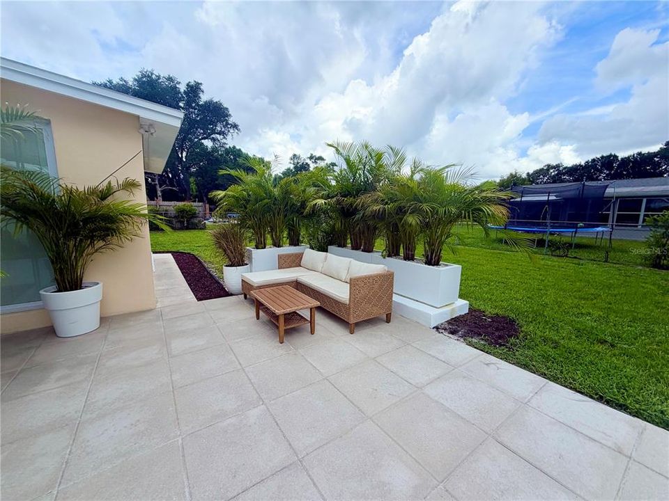 For Rent: $1,875 (2 beds, 2 baths, 1024 Square Feet)