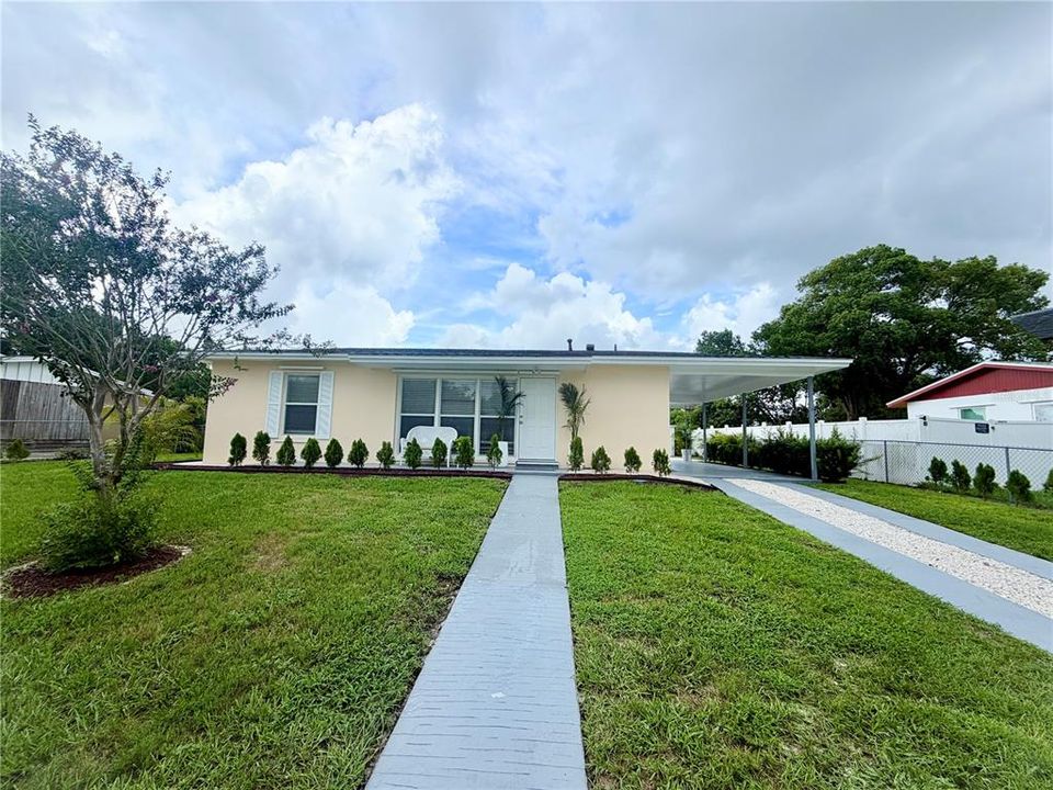 For Rent: $1,875 (2 beds, 2 baths, 1024 Square Feet)
