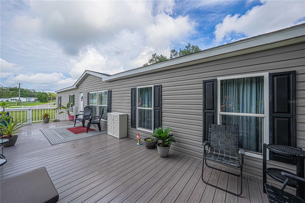 For Sale: $255,900 (3 beds, 2 baths, 1598 Square Feet)