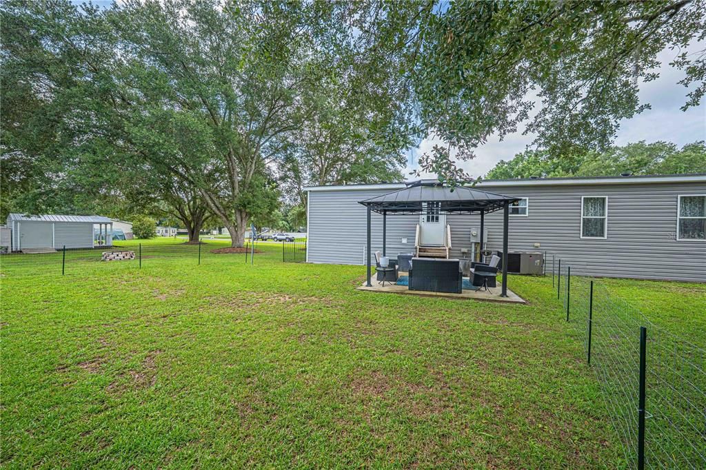 For Sale: $255,900 (3 beds, 2 baths, 1598 Square Feet)