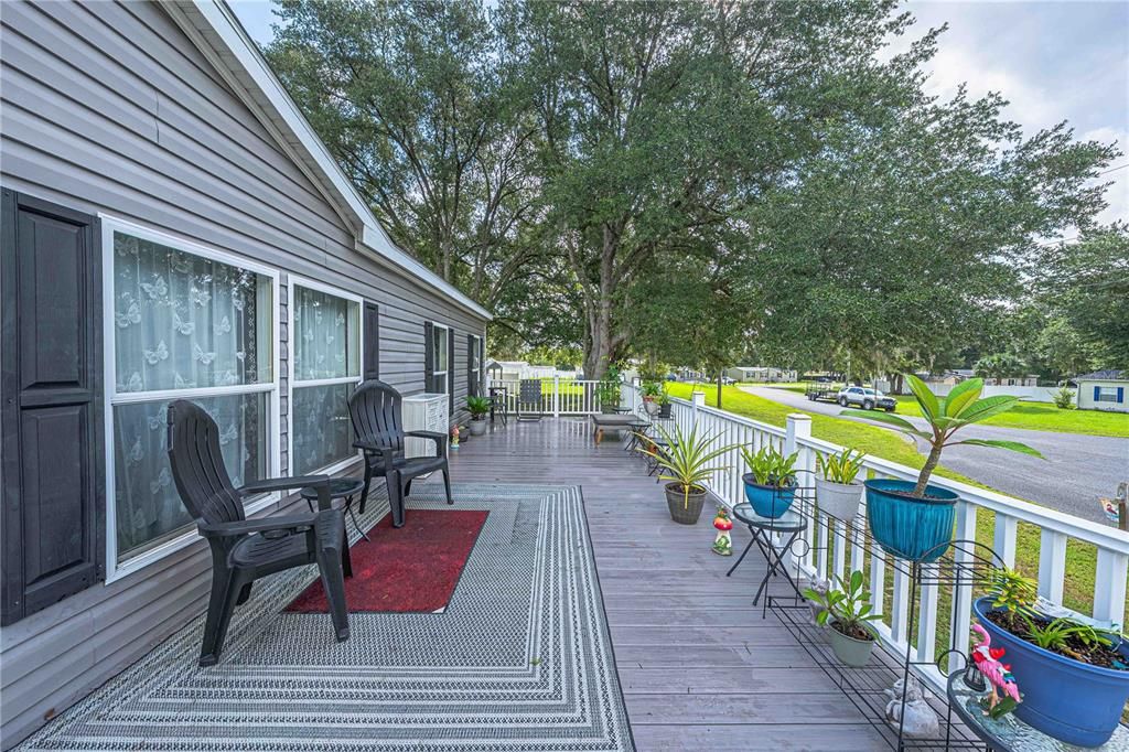 For Sale: $255,900 (3 beds, 2 baths, 1598 Square Feet)