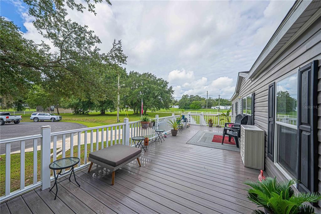 For Sale: $255,900 (3 beds, 2 baths, 1598 Square Feet)