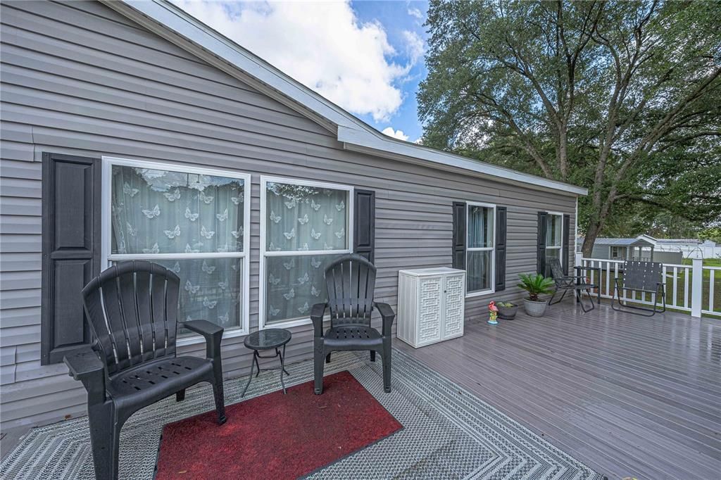 For Sale: $255,900 (3 beds, 2 baths, 1598 Square Feet)