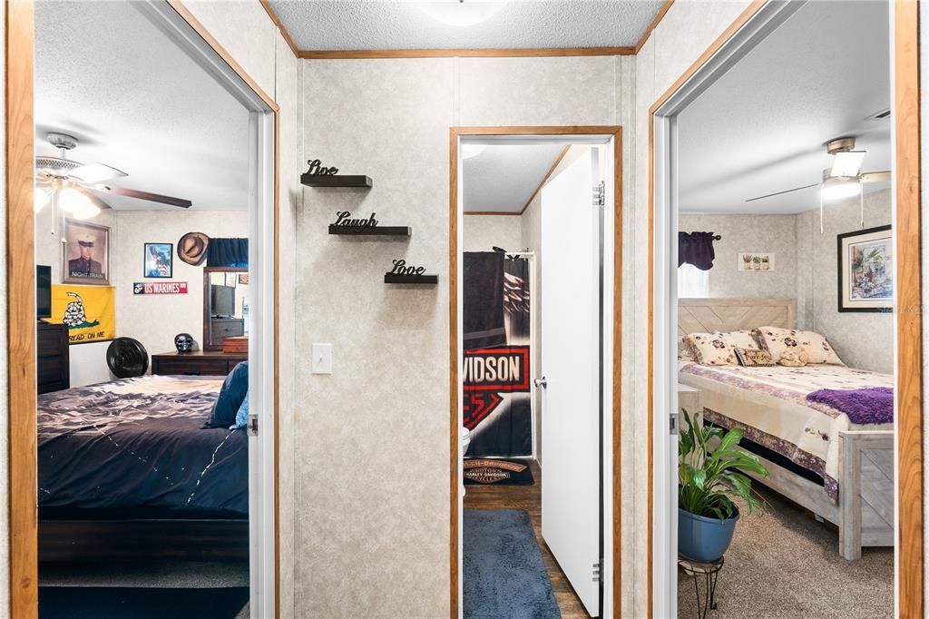 For Sale: $255,900 (3 beds, 2 baths, 1598 Square Feet)