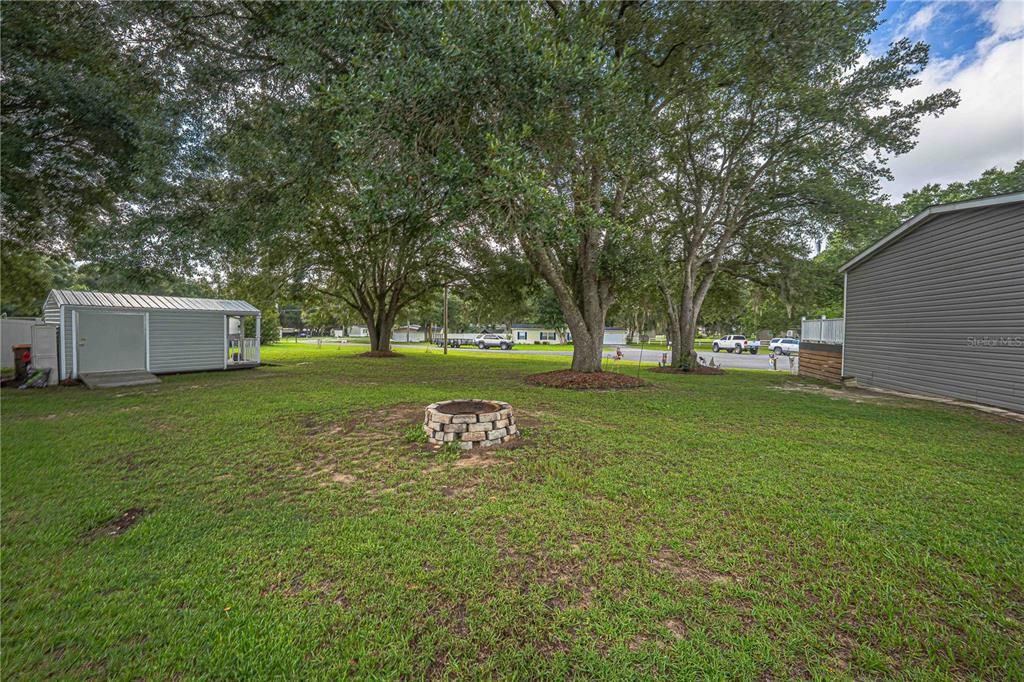 For Sale: $255,900 (3 beds, 2 baths, 1598 Square Feet)