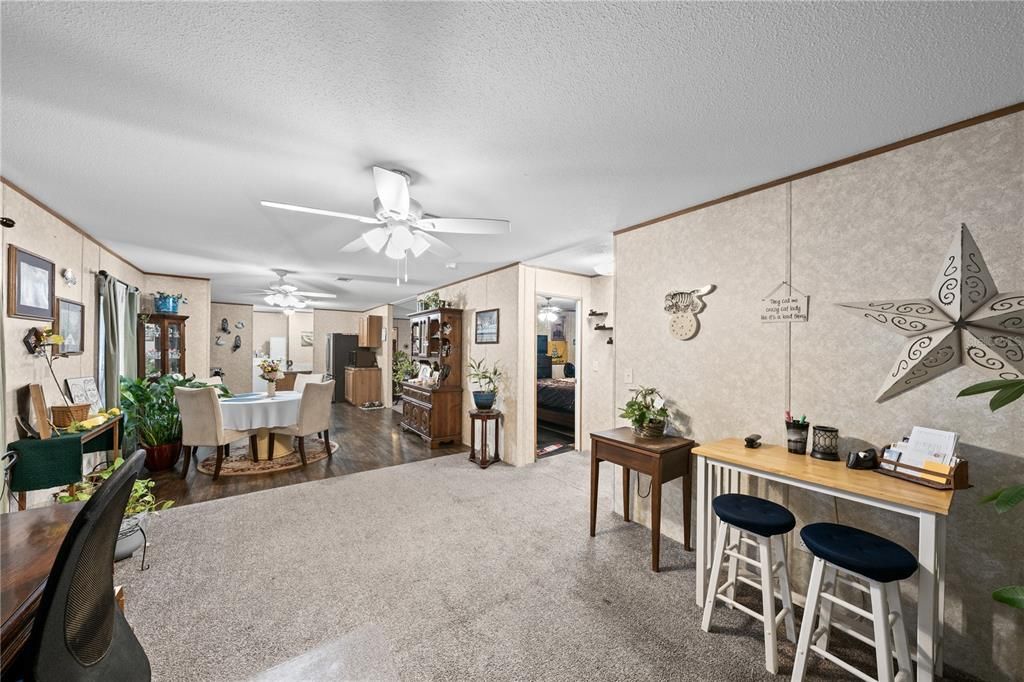 For Sale: $255,900 (3 beds, 2 baths, 1598 Square Feet)
