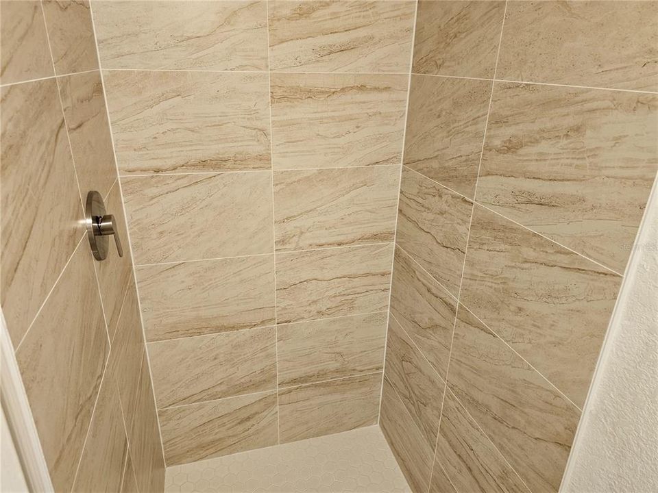 For Rent: $1,295 (3 beds, 2 baths, 1312 Square Feet)