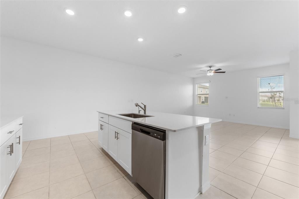 For Rent: $2,450 (3 beds, 2 baths, 2319 Square Feet)