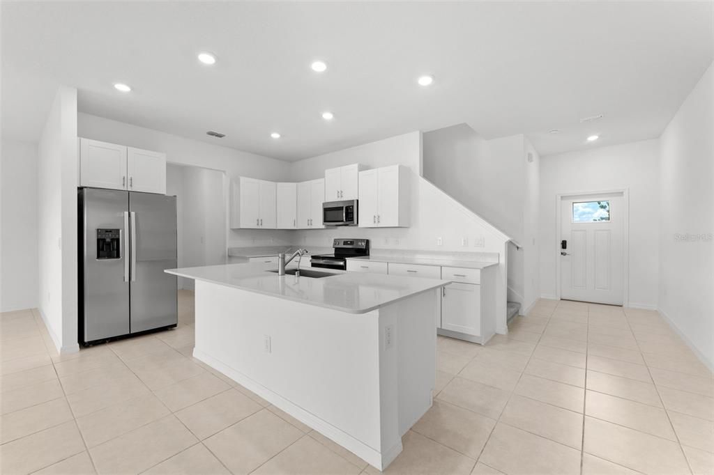 For Rent: $2,450 (3 beds, 2 baths, 2319 Square Feet)