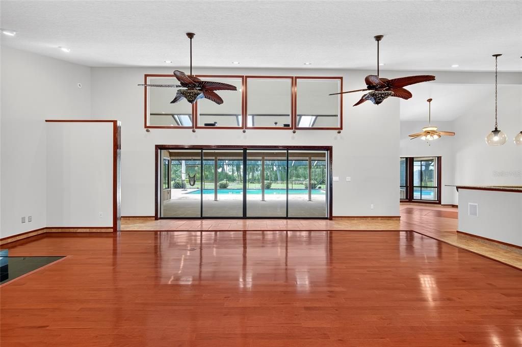 For Sale: $1,500,000 (5 beds, 3 baths, 4277 Square Feet)