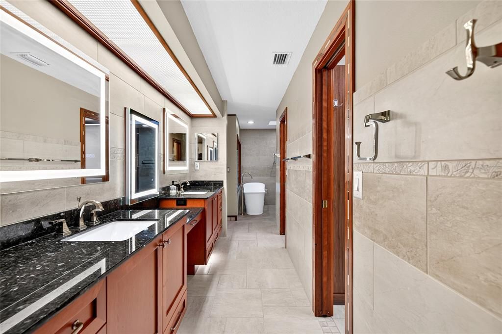 For Sale: $1,500,000 (5 beds, 3 baths, 4277 Square Feet)
