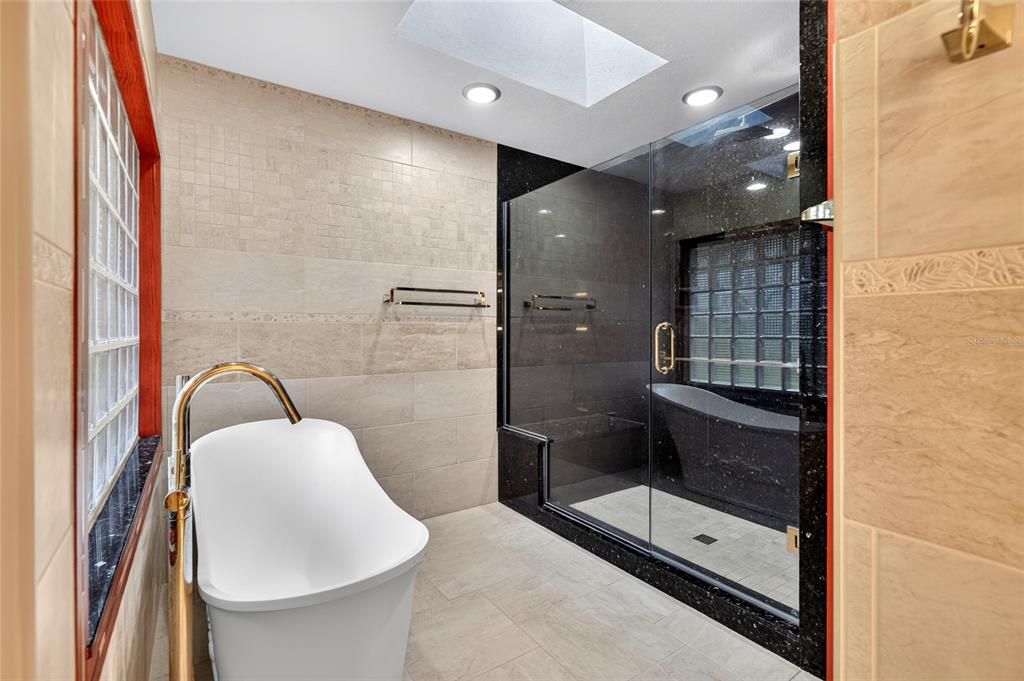 For Sale: $1,500,000 (5 beds, 3 baths, 4277 Square Feet)