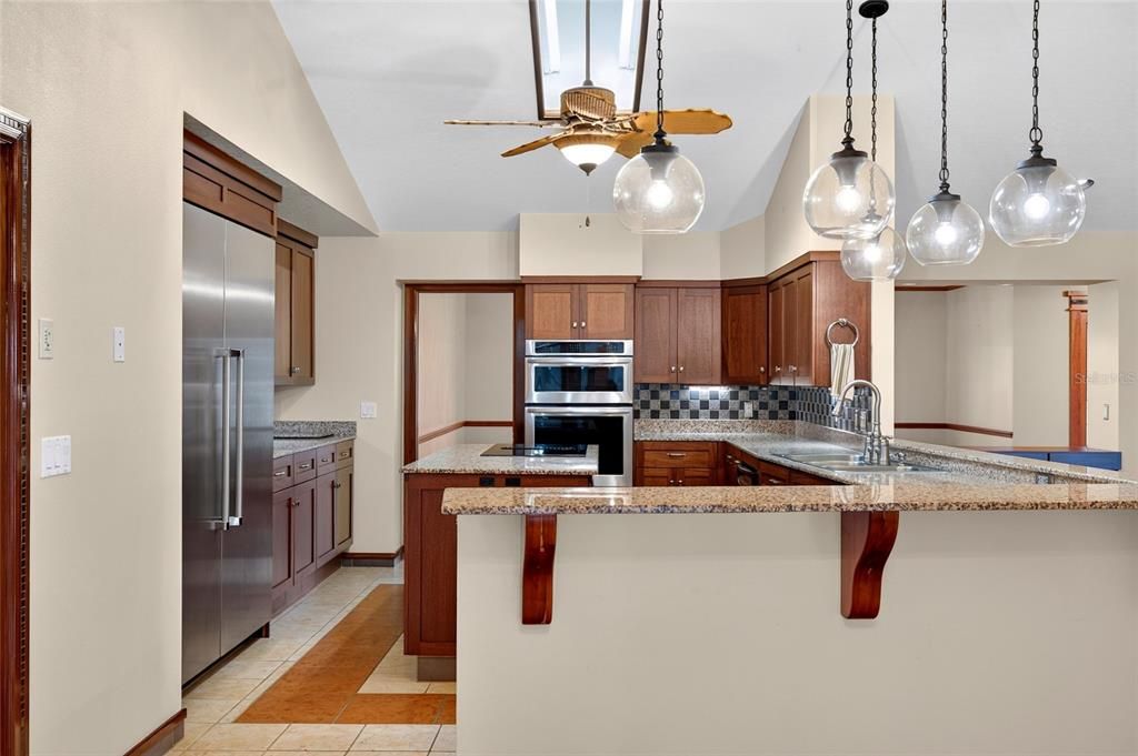 For Sale: $1,500,000 (5 beds, 3 baths, 4277 Square Feet)