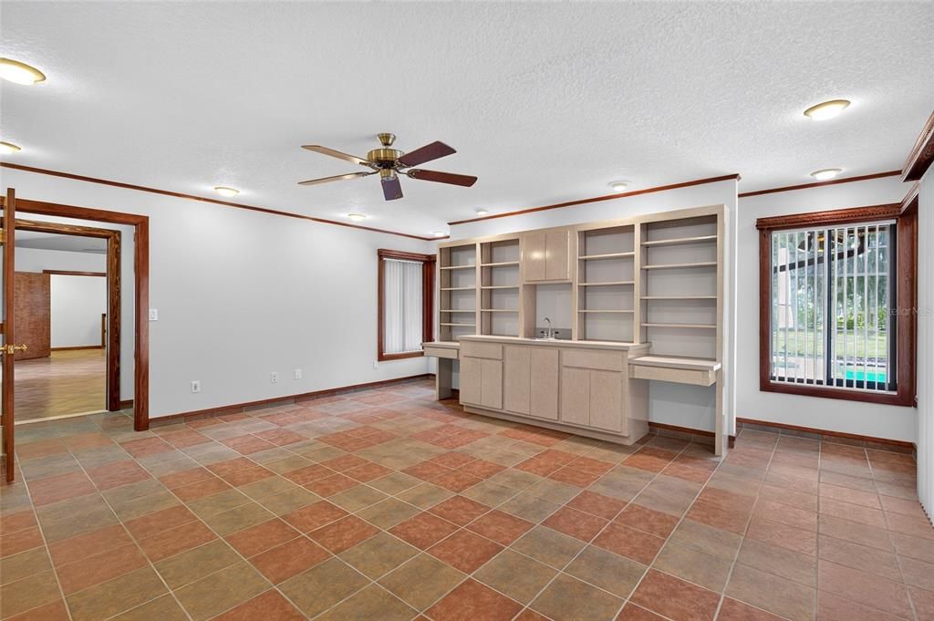 For Sale: $1,500,000 (5 beds, 3 baths, 4277 Square Feet)