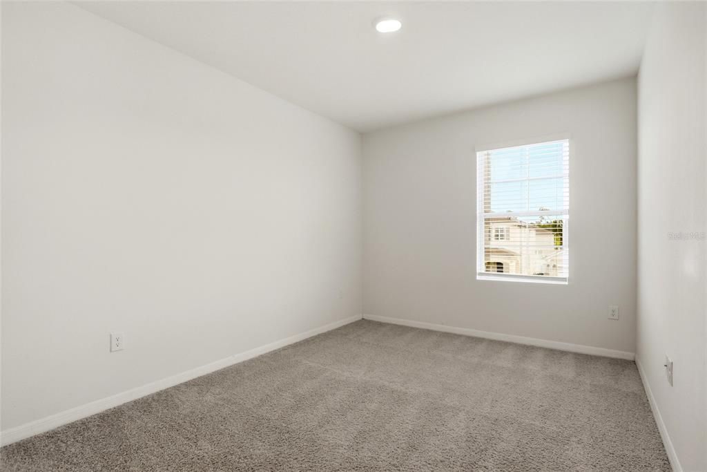 En Venta: $409,990 (4 camas, 2 baños, 2204 Pies cuadrados)