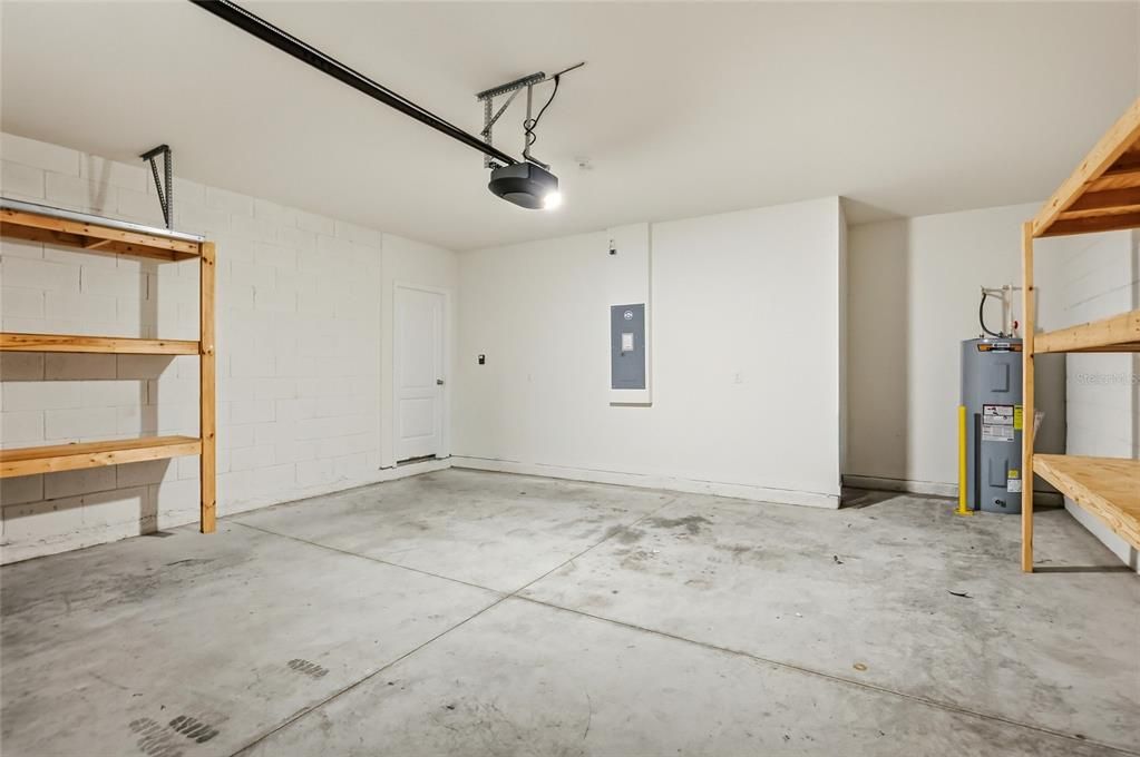 En Venta: $409,990 (4 camas, 2 baños, 2204 Pies cuadrados)