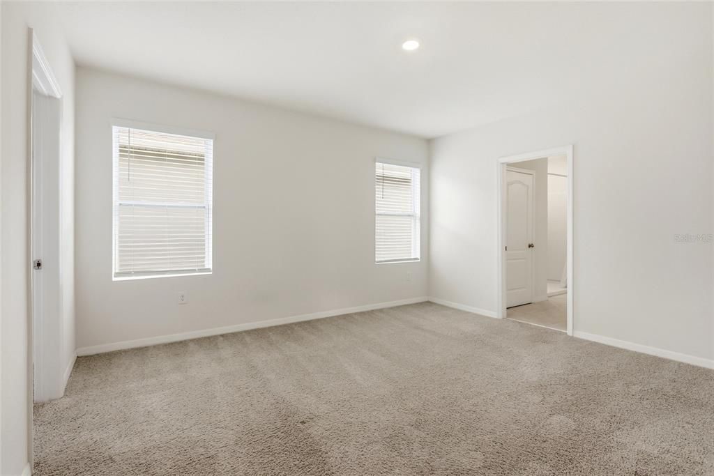 En Venta: $409,990 (4 camas, 2 baños, 2204 Pies cuadrados)