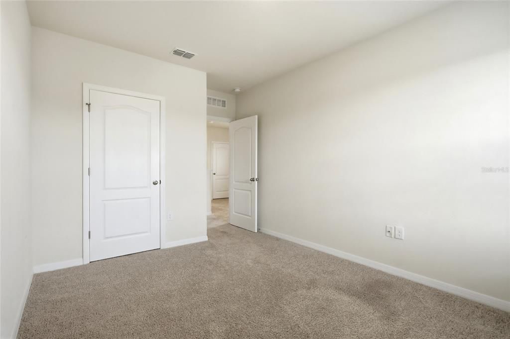 En Venta: $409,990 (4 camas, 2 baños, 2204 Pies cuadrados)