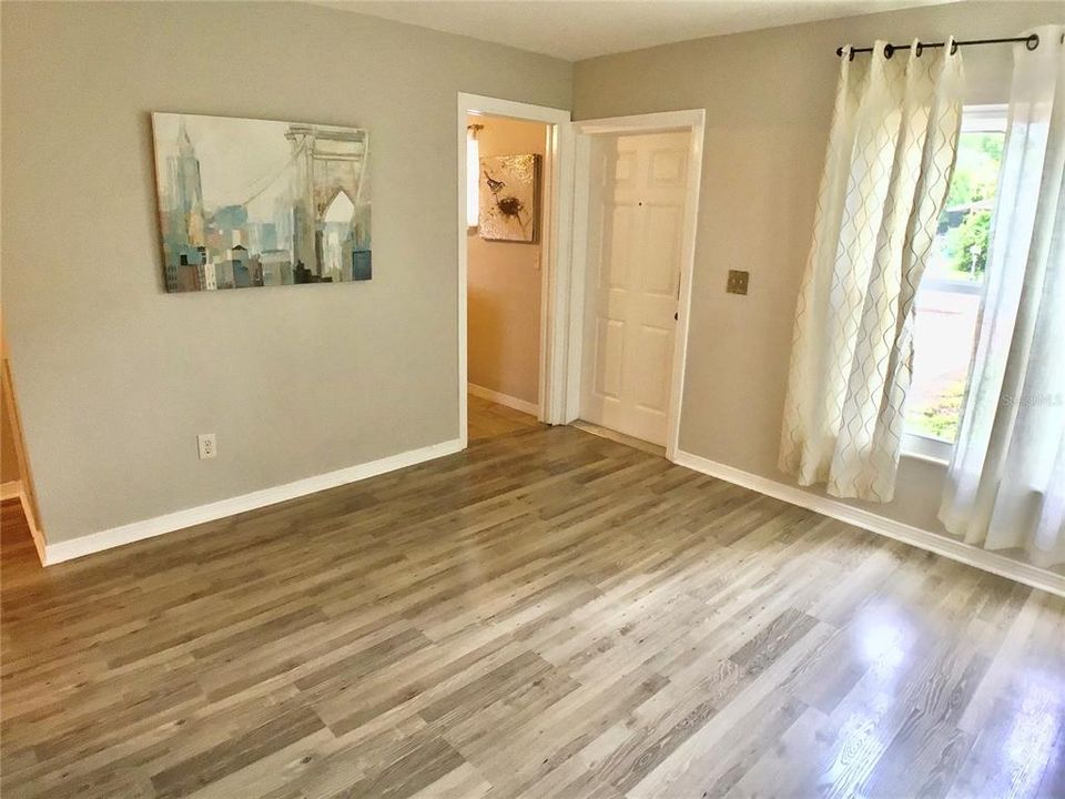 Active With Contract: $2,400 (3 beds, 2 baths, 1679 Square Feet)