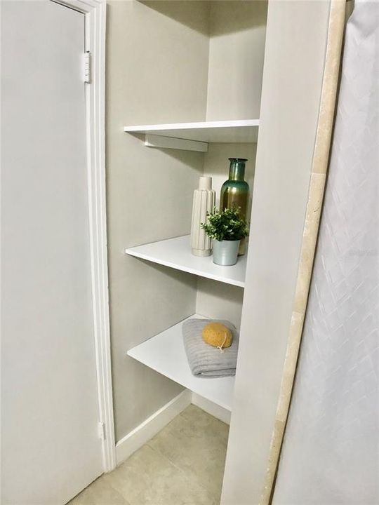Active With Contract: $2,400 (3 beds, 2 baths, 1679 Square Feet)