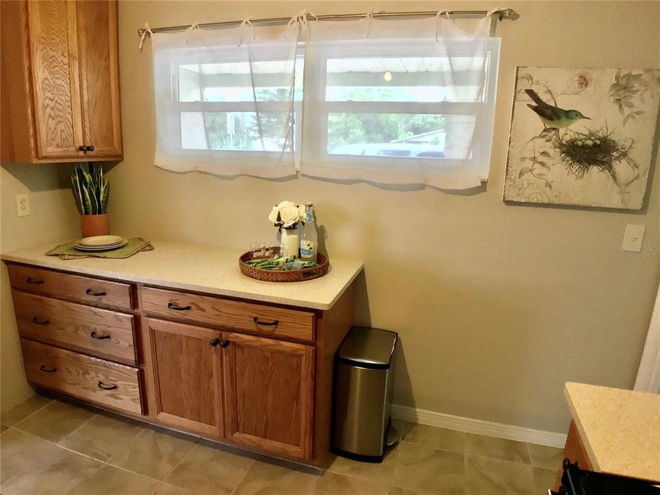 Active With Contract: $2,400 (3 beds, 2 baths, 1679 Square Feet)