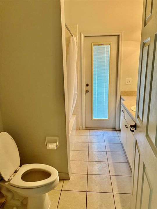 For Sale: $380,000 (3 beds, 2 baths, 2395 Square Feet)