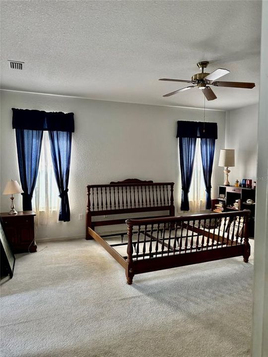 For Sale: $380,000 (3 beds, 2 baths, 2395 Square Feet)