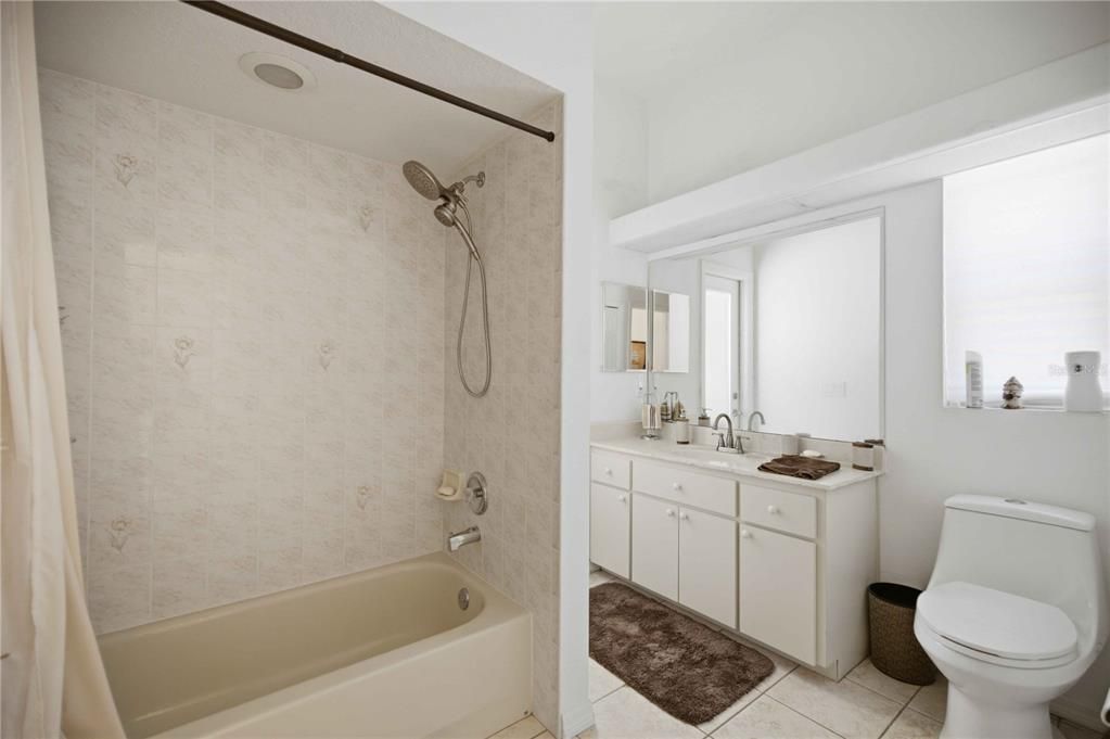 En Venta: $475,000 (3 camas, 2 baños, 1927 Pies cuadrados)