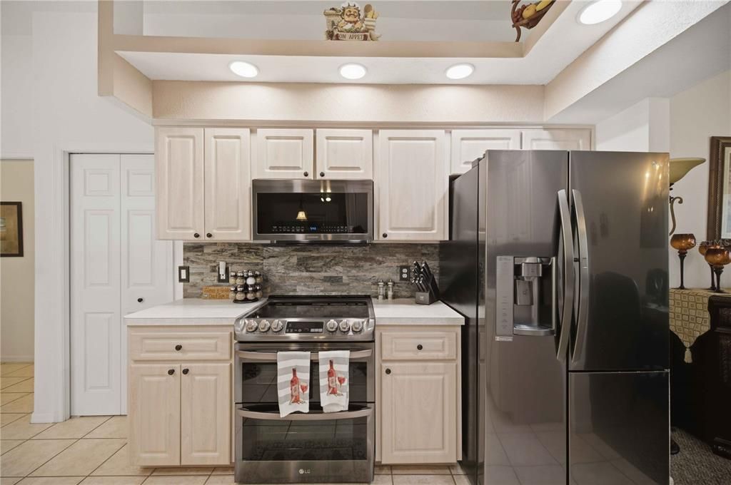 En Venta: $475,000 (3 camas, 2 baños, 1927 Pies cuadrados)