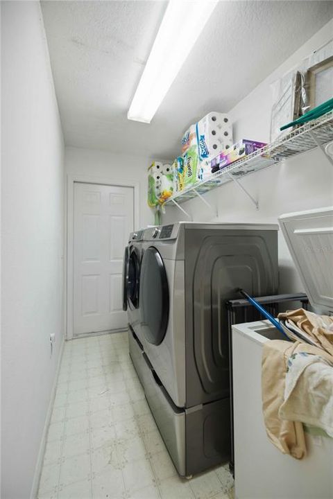 En Venta: $475,000 (3 camas, 2 baños, 1927 Pies cuadrados)