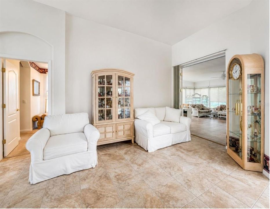 En Venta: $449,000 (3 camas, 2 baños, 2582 Pies cuadrados)